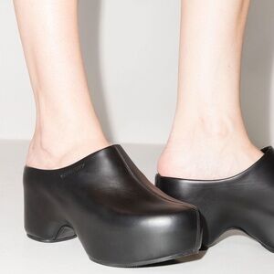 GIVENCHY Low Clogs Black Size 39